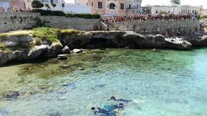 Previsioni del tempo precipitazioni, temperatura e allerta meteo. Ritrovato Tra Gli Scogli Ii Corpo Senza Vita Di Un Uomo In Tasca Tante Piccole Pietre Giallo A Santa Maria Al Bagno Leccenews24