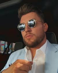 225lbs X 22 Rep Bench Press! Beast Mode Activated! 💪 @officialtommymello  @luxehealthclub