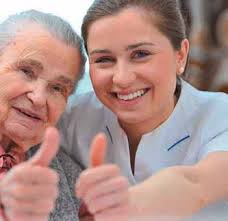 Fanfarenzüge spielen zum Jubiläum