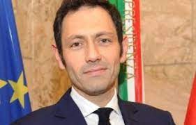 In effetti sono sempre meno le persone in giro che utilizzano la… Tardino Lega Vicinanza E Solidarieta All Assessore Regionale Ruggero Razza La Voce Dell Isola