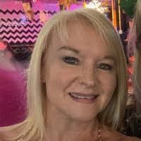 Melanie Sipe's Instagram, Twitter & Facebook