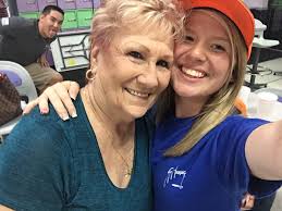 Hello sweet people, moved in Sarasota one month ago 🤗❤️ looking for a new  friends to increase my social circle☀️😁🐙 About me : I'm 37 years old,  strongcareer oriented person, have a