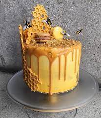 Bee Cakes Are Trending On Pinterest Here S How To Hack One In 15 Minutes Honeycomb Cake Bee Cakes Savoury Cake