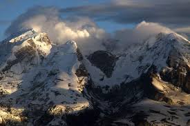 Where Are Most Of Earth S Volcanoes Volcano Earth Mountain Pictures