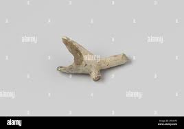 Fragment blowjob from the wreck of the East India Hollandia.Pipe, Bowl,  Healmar: Fish, Flounder; Fragm, 1HSM1 Stock Photo - Alamy