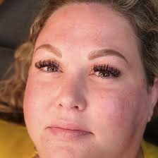 Kimberly Helton-Grindle as Kimberlygrindlebeauty