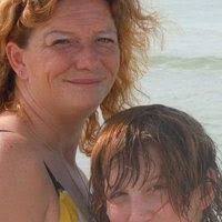 Theresa Cartwright's Instagram, Twitter & Facebook