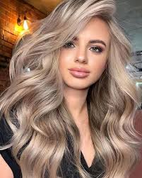 56 Beste Frisuren Geheimratsecken Fur Frauen Hair Styles Beige Blonde Hair Long Hair Styles