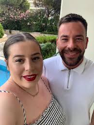 Hi we are in La herradura and are planning to go to Nerja tomorrow evening  to eat. A lot in our group are vegetarians can you suggest where might be  good (preferably