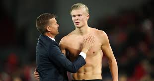 Compare erling haaland to top 5 similar players similar players are based on their statistical profiles. Pin Von Merc Auf Erling Haaland Erling Haland Lila Hintergrunde Lila