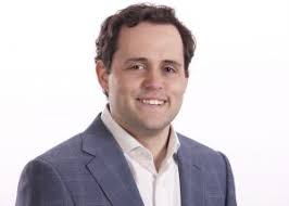 Elisha Penn's Instagram, Twitter & Facebook