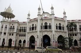 The historic buildings usually demonstrate interesting aspects of country‟s history and its evolving culture. A Historical Walk Through Kuala Lumpur Go Backpacking