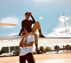 Mavin queen, tiwa savage has finally reacted to rumours of an intimate relationship between her and music star, wizkid. Female Fan Drags Tiwa Savage For Romance With Wizkid Naijamusic
