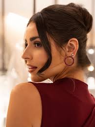 allieesselli at The Met, in art, around art. [18k gold, fine jewelry,  handcrafted]