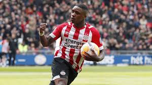 The netherlands international made his first team debut for psv at the age of 17 and went on to establish himself as a. Fc Bayern Munchen Bekommt Konkurrenz Im Werben Um Steven Bergwijn Eurosport