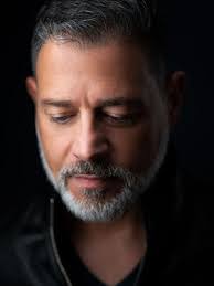 Bobby Flood's Instagram, Twitter & Facebook