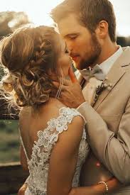 50 Bride And Groom Photo Ideas To Save To Posterity Wedding Poses Bride Groom Photos Wedding Picture Poses