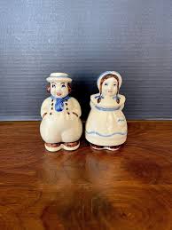 1940's Shawnee Essex China, Dutch Boy N Girl S&P Shakers, Tubby Couple in  Traditional Garb. No Stoppers, Great VTG Condition, Size in Photos