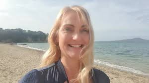 Wishing you all a Merry Christmas and best wishes for a bright and happy  2022 🏡