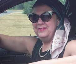 Lois Woolf's Instagram, Twitter & Facebook