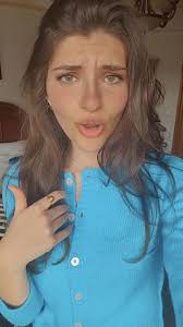 Elena Roche (@elena_roche)