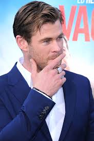 View and download actor chris hemsworth beach 2020 photoshoot 4k ultra hd mobile wallpaper for free on your mobile phones, android phones and iphones. 32 Pictures Proving Chris Hemsworth Is Actually A God