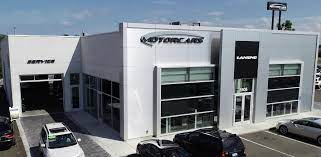 Most specifically deal with particular manufacturers, although several sell many different makes of car. Motorcars Lansing Lansing Mi Cars Com