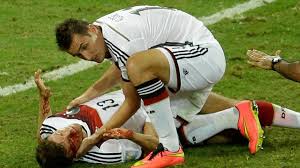 Thomas muller may suffer due to health complications of thomas muller's spouse. Wm 2014 Cut Am Auge Thomas Muller Geht Blutuberstromt Zu Boden