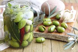 Olive In Salamoia I Consigli Di Mamma Per Farle Durare Anni Lamiabuonaforchetta