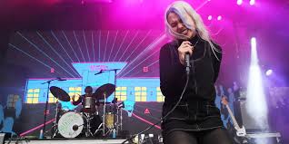 Her eye color is dark brown and her hair color is blonde. Watch Phoebe Bridgers Scream Into The Void For I Know The End Paper