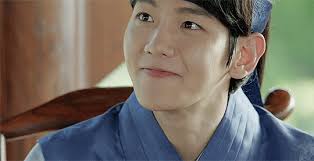 แบ็กฮย็อนปรากฏตัวอย่างเป็นทางการว่าเป็นสมาชิกคนที่เก้าของเอ็กโซ เมื่อวันที่ 30 มกราคม ค.ศ. Bucheon Electric Generator Byuny Byun Baekhyun As Wang Eun In Moon Lovers