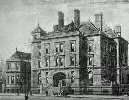 In 1889 Millionaire Collis P Huntington Purchased Six Adjoining Lots On The Southeast Corner Of Fifth Avenue And 57th Mansions Old Mansions American Mansions