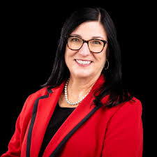 I was the ONLY faculty in the school who 'did sim'. What I learned in the  Simulation Leadership program enabled me to speak up and now we have FIVE  faculty 'doing sim'!” “