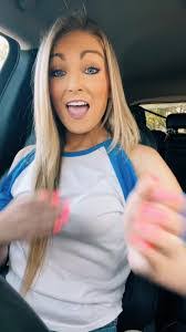 Nikki Meeks's Instagram, Twitter & Facebook