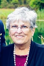 Bonnie Moyer's Instagram, Twitter & Facebook