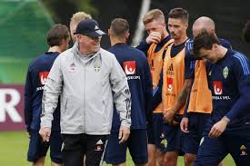 À l'occasion de la dernière journée de la phase de poules de l'euro, la suède et la pologne s'affrontent ce mercredi. Iwtolw9dv Scnm