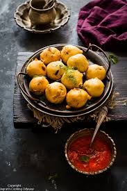 Gujarati Batata Vada Recipe Aloo Vada Batata Vada Chutney Recipe Recipe Chutney Recipes Chutney Batata Vada