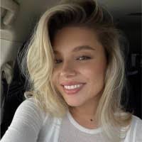 Agatha Jones's Instagram, Twitter & Facebook