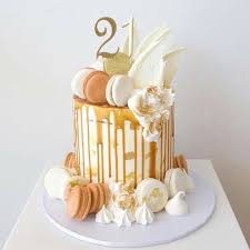 Cute Birthday Cakes For 21 Year Old Female Beautiful Drip Cake Drippy Cakes Caramel Drip Cake Drip Cakes