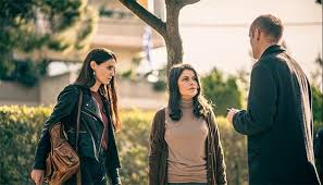 Δείτε βίντεο από το τελευταίο επεισόδιο της σειράς και μάθετε τη σχέση του με τον «κατακουζηνό». Fmc9l9x0fvhhdm