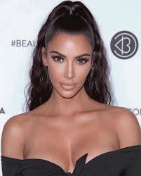 As an actor, changing your appearance for the sake of performances is common. Kim Kardashian Brands Kourtney The Least Exciting To Look At Slaylebrity Kim Kardashian Hair Kim Kardashian Makeup Kardashian Makeup