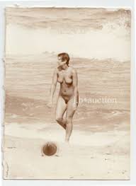 Nudism NACKTE FRAU AM STRAND VON BULGARIEN Aktfoto * Vintage 60s Nude Photo  | eBay
