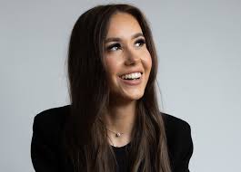 Blondes & Brondes By Beth