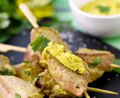 Brochettes D Agneau Marine Au Curry Et Au Citron Recette Brochette Agneau Brochette Recette De Plat