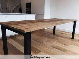 barnwood geschaafde tafel met als onderstel een omgekeerde u barnwood geschaafd omgekeerduframe geborsteld gesch modern meubeldesign tafel thuisdecoratie