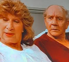 This episode with another actor who plays Jerry's dad is still aired today.  Why were entire scenes reshot to remove John Randolph who once played  George's father in another episode?