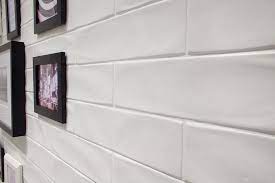 A pure white body wall tile is individually moulded in the size 7.5 x 30cm (3x12) and glazed in 7 colours. Settecento New Yorker California Tile Supply