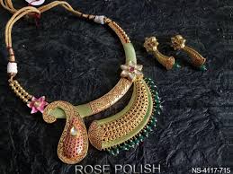fashion jewellery and costume jewellery