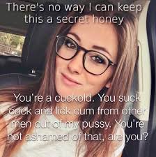 thumbs.pro : betabehavior:bi-cuck-in-bermuda:betas have no shame… Im a  proud sissy beta cuckold 🥰😍