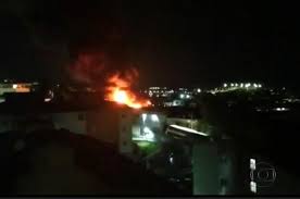 Check spelling or type a new query. Onibus Sao Atingidos Por Incendio Em Garagem Na Regiao Oeste De Belo Horizonte Minas Gerais G1